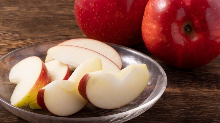 【旬のりんご】食べ過ぎ注意！お腹の不調や血糖値の変動も？適切な量は？管理栄養士が解説