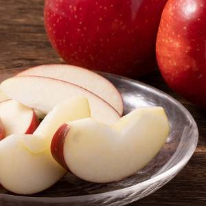【旬のりんご】食べ過ぎ注意!お腹の不調や血糖値の変動も?適切な量は?管理栄養士が解説