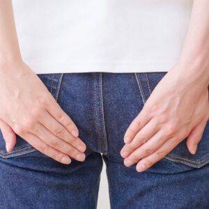 四角いお尻は股関節の筋肉が原因?!「ほぐす」→「伸ばす」の2STEPで桃型に変わるお尻エクサ