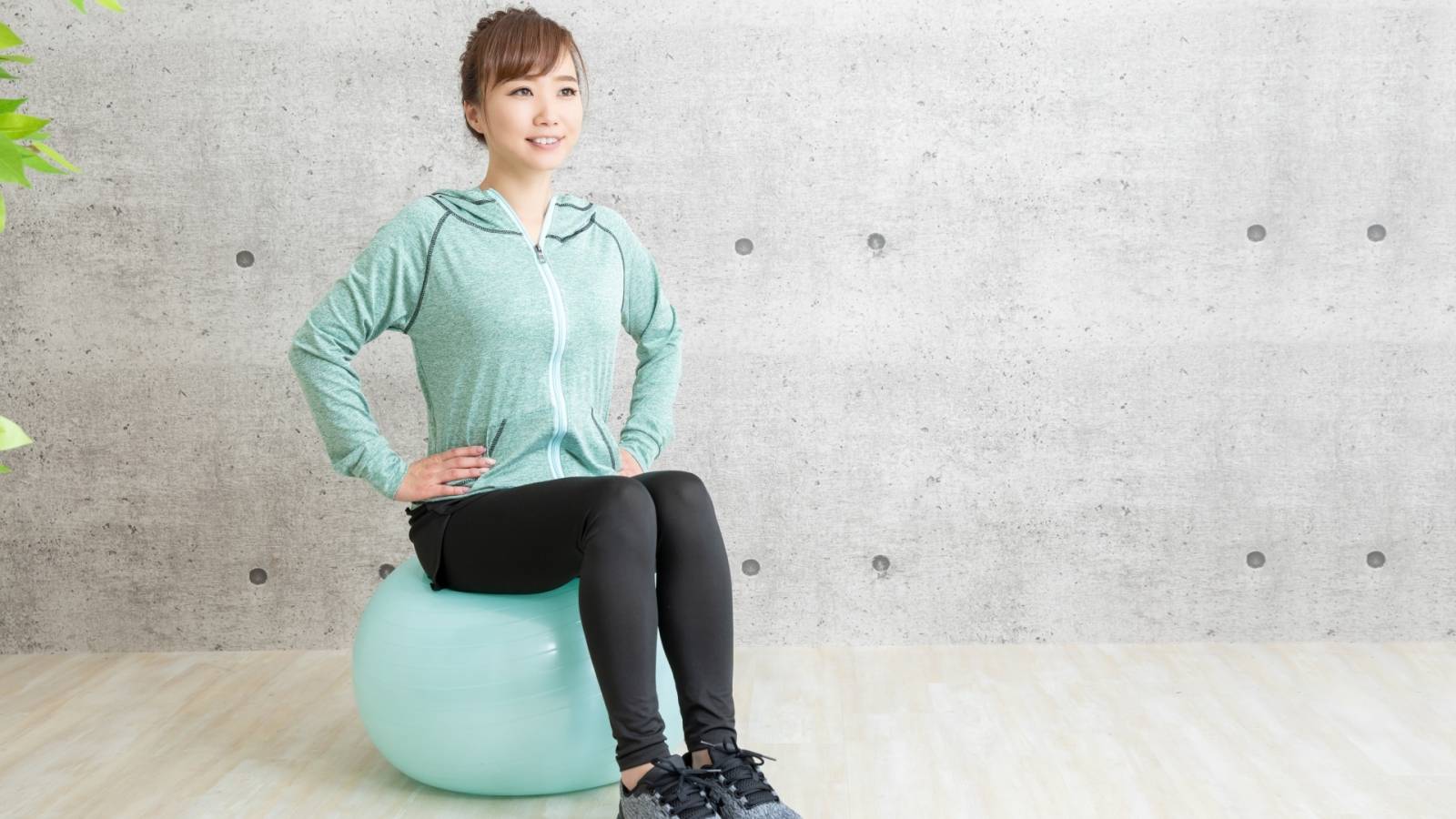 股関節の不調や冷えは内ももの硬さから！秋を快適に楽しむための内ももストレッチ