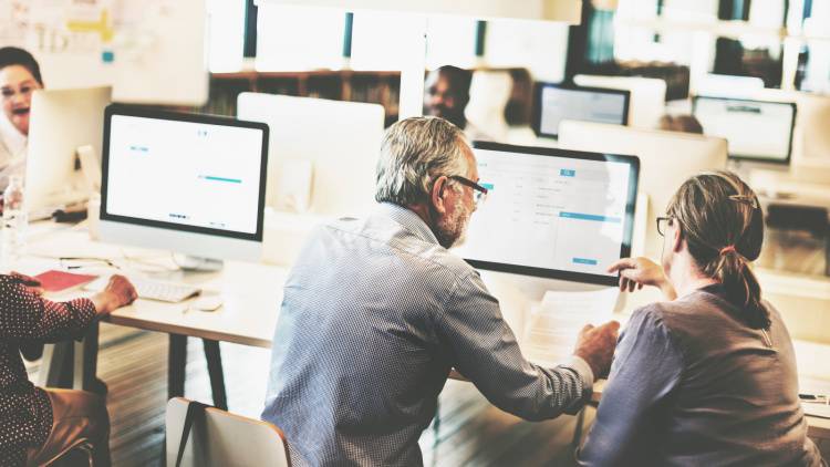 【90歳を過ぎても】教育を継続することが認知症予防に役立つことを研究結果が示唆！