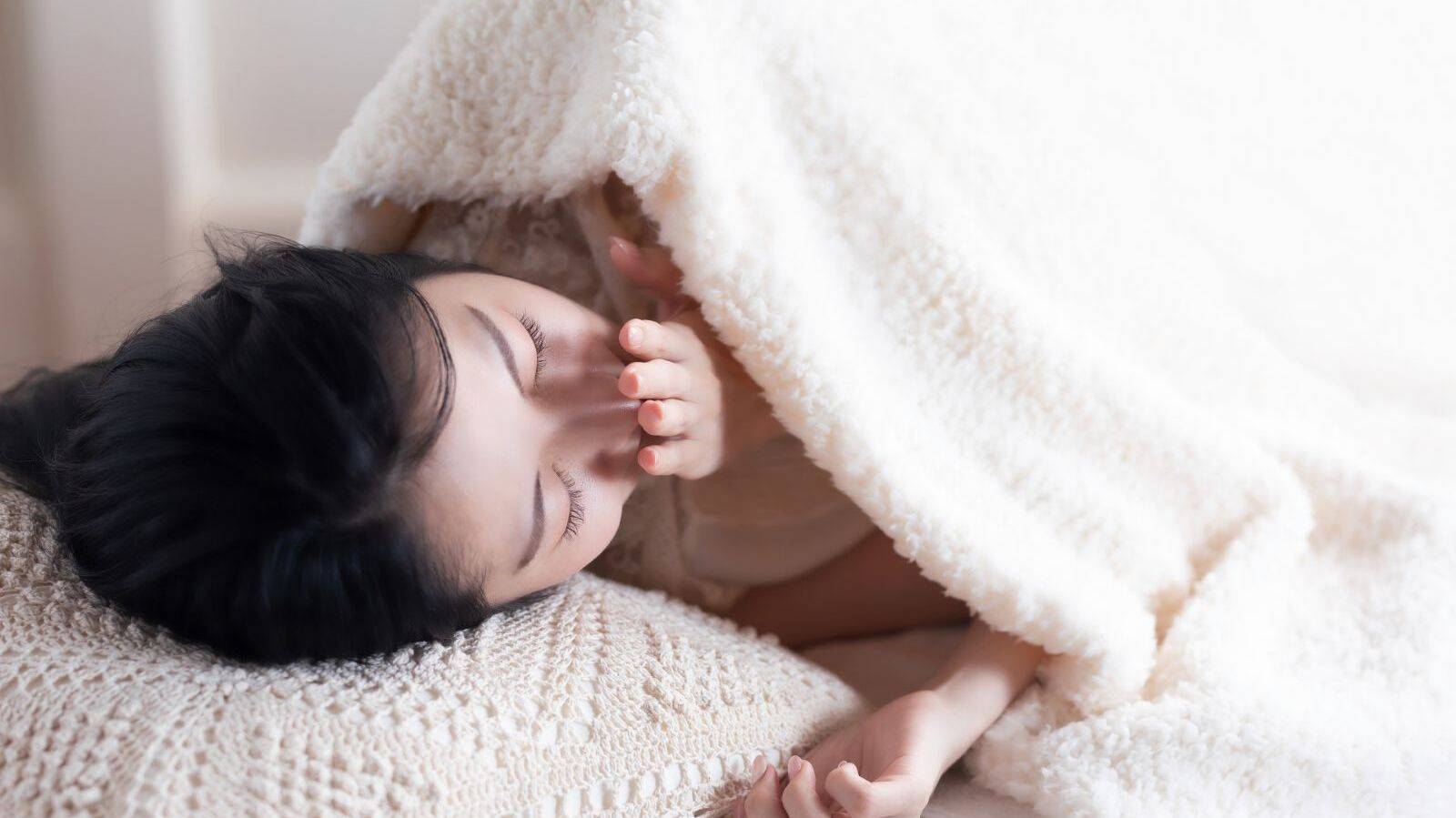 【実録】眠りが浅いのは首のせいかも？朝までぐっすり眠れるようになる〈首リリース〉