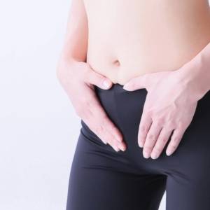 【夜ベッドで1分】代謝アップ＆スルッと痩せる！骨盤ほぐしエクササイズ