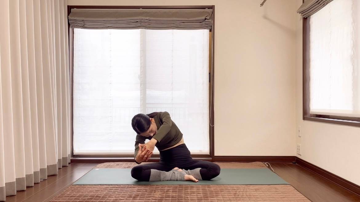 背中ほぐしストレッチ