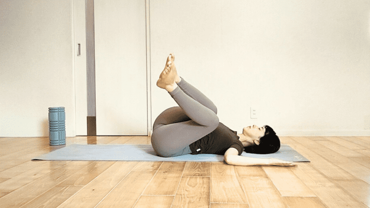 〈寝たままできる〉ぽっこりお腹もずんどうも卒業！お腹の奥から痩せていく【Uの字腹筋】