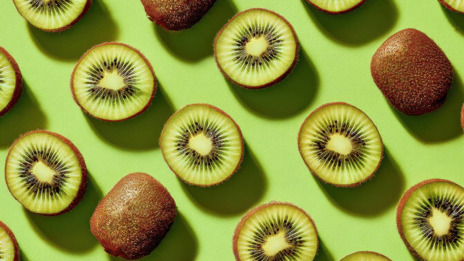 最新研究による慢性便秘への答え？【キウイが慢性便秘改善の鍵となる可能性】