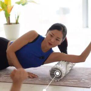 40代以降でも二の腕痩せはできる！【寒い時期でも油断大敵】こっそり痩せたい方必見｜ローラーを使った二の腕ほぐし