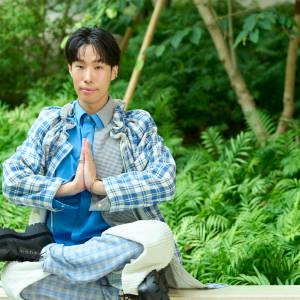 「私たちはいつかは絶対に死ぬ」坂口涼太郎さんが語る、「死」を見つめて「今を踊る」ということ