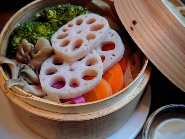 れんこんとブロッコリーの蒸し物