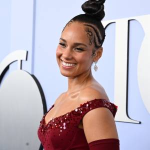 自分を後回しにしがちな母たちへ｜毎朝5時半、アリシア・キーズが実践する“心を整える”静寂タイム