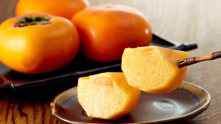 管理栄養士が教える“柿”のチカラ|老化防止×美肌を叶える「最強食べ合わせ」3選