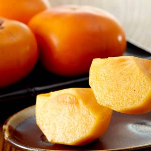 管理栄養士が教える“柿”のチカラ｜老化防止×美肌を叶える「最強食べ合わせ」３選