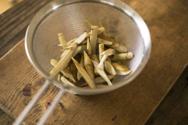ごぼう　下茹で