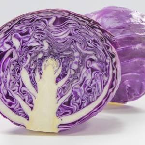 美肌に欠かせないビタミンCが1.6倍。毎日食べたい“紫キャベツ”の美容効果を管理栄養士が解説