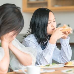 母の更年期、子の反抗期。どちらも“ホルモン”のせいだった？更年期と反抗期の戦いをどうやり過ごすか