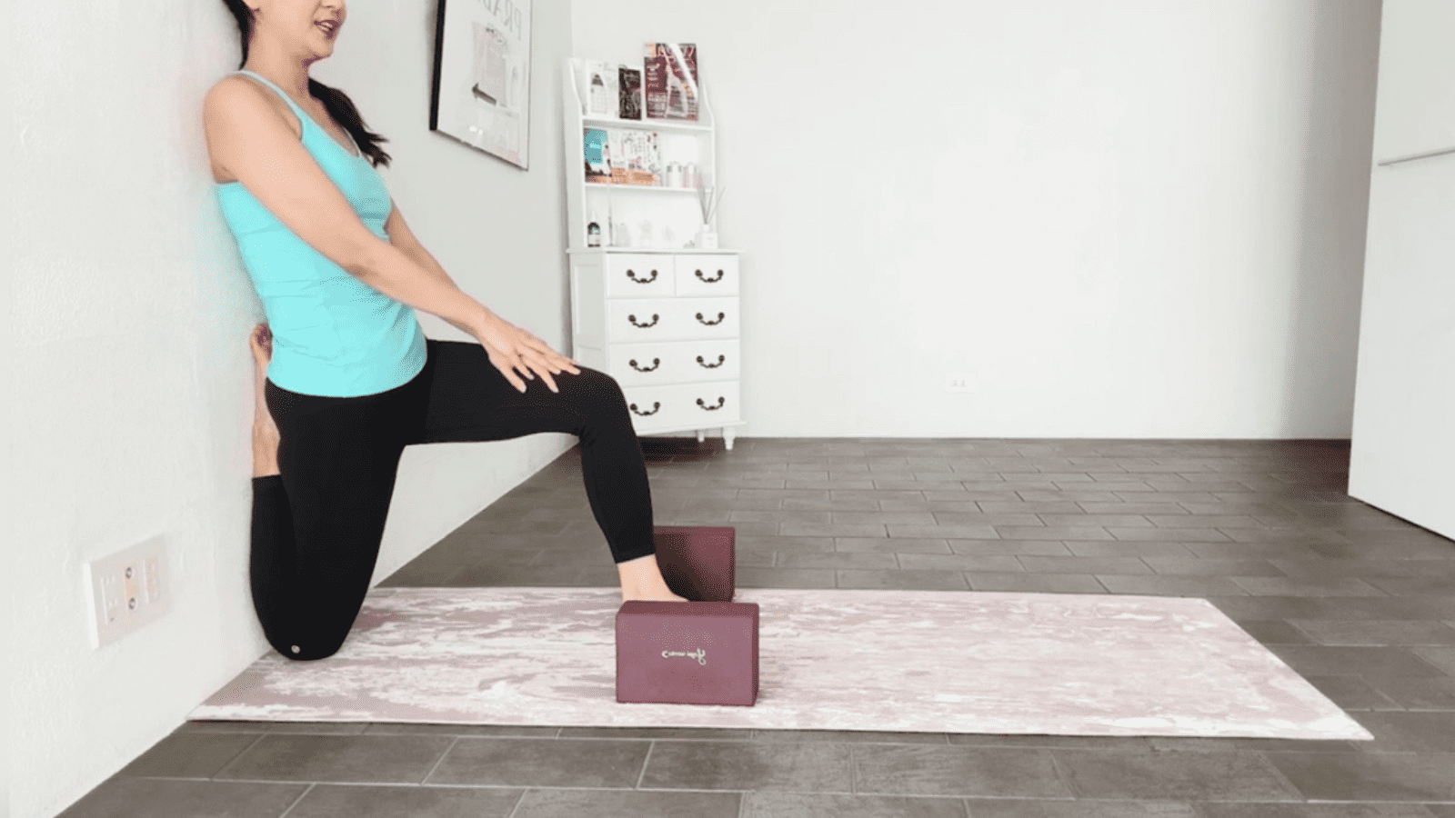 前もも痩せストレッチ