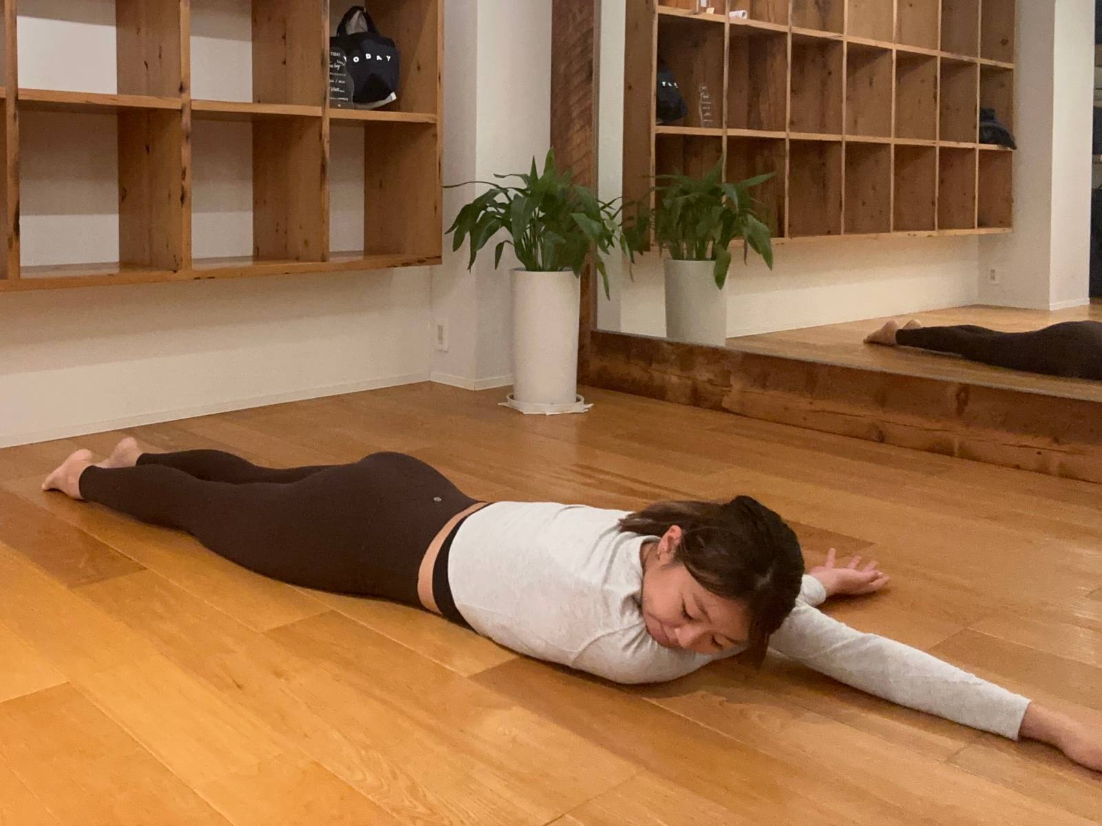 三角筋ストレッチ