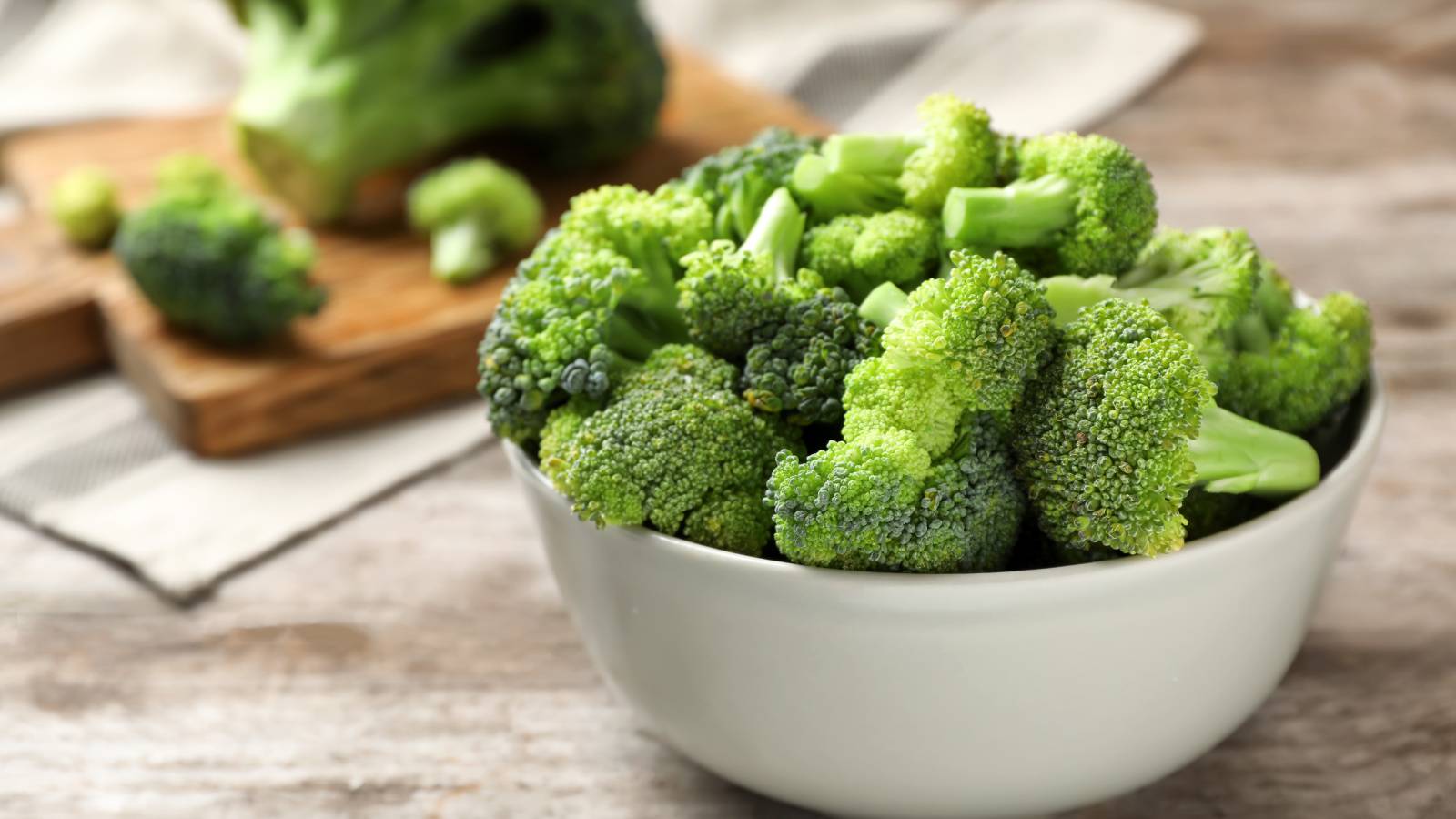 【旬のブロッコリー】ビタミンが豊富な食べる美容液！老化防止効果を高める「最強の食べ合わせ」５選｜管理栄養士が解説