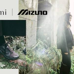 ＜emmi＞軽やか＆暖かいミズノ素材のコート＆パンツ。スニーカーも登場