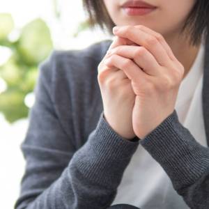 ＜運動量ゼロ＞更年期あるあるのお悩みの共通の原因は血流の悪さ！壁におまかせ血流改善エクササイズ