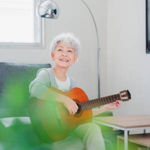 70歳からでも“脳は変わる”｜音楽習慣で認知症リスク最大40％減─最新研究が示した意外な効果とは