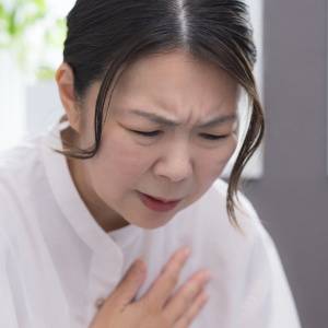「なんか息苦しい…」更年期と"隠れ呼吸器トラブル"の意外な関係とは｜医師が解説
