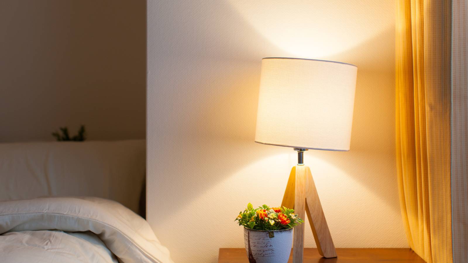 【寝室の光で心筋梗塞リスク42％増】女性や若年層は特に影響があることを研究結果が示唆