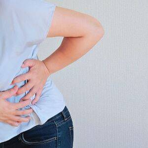 「くびれ」がなくなった人におすすめしたい“わき腹の重だるさ”が全ての始まり「太りやすいねじり癖」を直すストレッチ３選