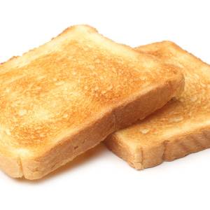 血糖値の急上昇を防ぐ！朝、トーストと組み合わせると良い食材とは？管理栄養士が解説