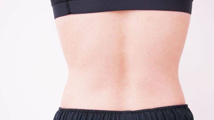 【くびれ復活ストレッチ】「寸胴ドーン!」の体型の原因は股関節の左右差かも!? 股関節のバランスチェックと整え方