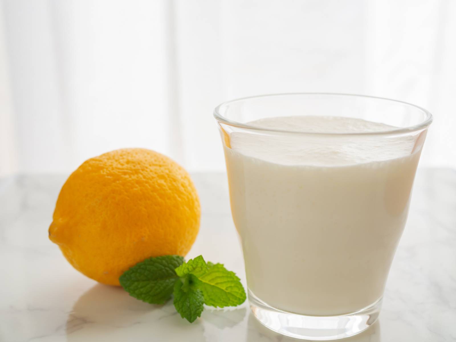 アーモンドミルク