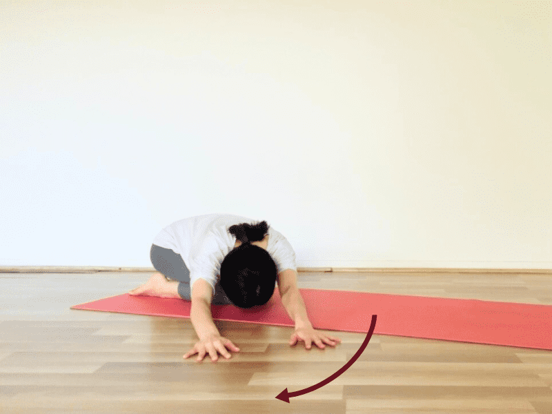 チャイルドポーズ