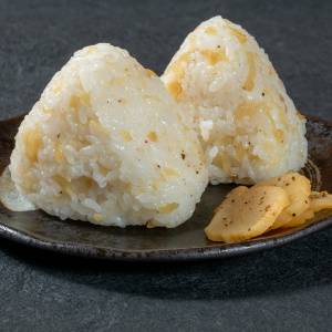 ビタミンC不足を防ぐ!朝、おにぎりと組み合わせると良い食材とは?|管理栄養士が解説