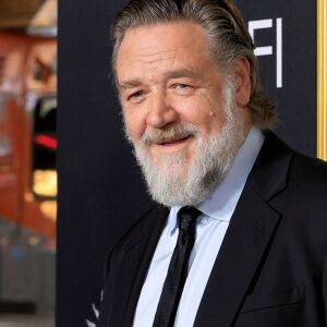 俳優ラッセル・クロウ（61歳）１年でマイナス25kg『なんとなく飲む習慣をやめたら体が激変！』