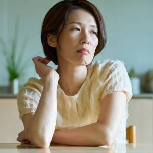 疲れが抜けにくい40代以降の回復力をアップ!【寝る前1分&翌朝スッキリ】寝たままふくらはぎケア