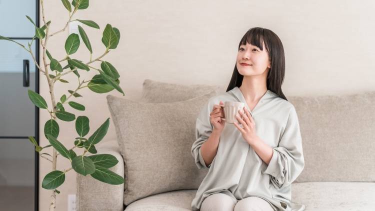 冬に急増する“冷え・くすみ・疲れ”は〈巡り不足〉が原因だった？ 今日からできる温活・白湯・ヨガ習慣