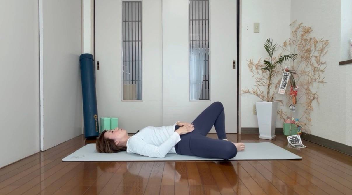 仰向けの合せきのポーズアレンジ