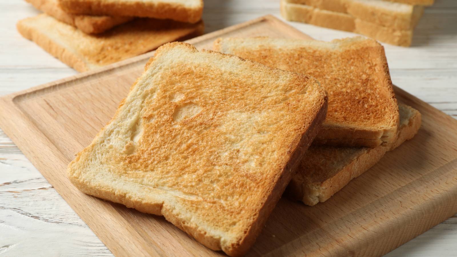 カリウム不足を防ぐ！朝、トーストと組み合わせると良い食材とは？｜管理栄養士が解説