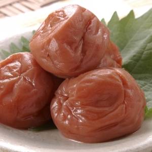 年末年始の胃腸疲れに！知られざる梅干しの健康効果とは【管理栄養士が解説】