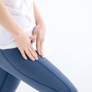 股関節が硬いと太りやすくなる?股関節をほぐして"骨盤まわりの巡り"を戻す1分ストレッチ