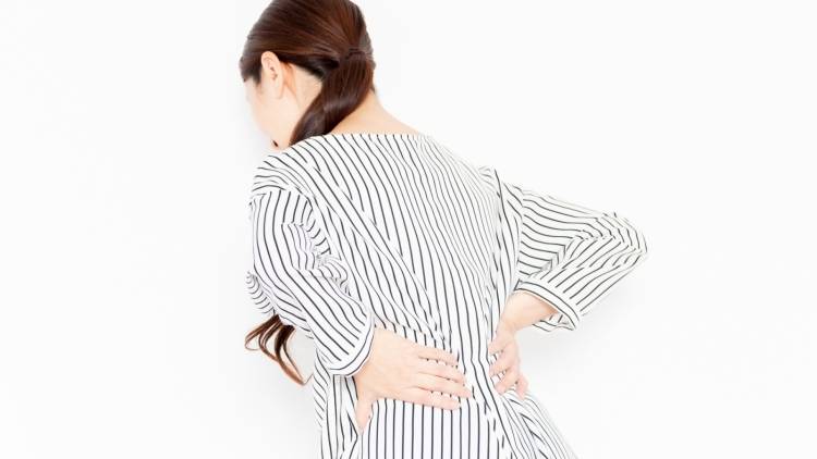 冬は血流が滞りやすい。だからこそ！肩甲骨や背中の血流を促す〈座ったまま〉コリほぐしエクササイズ