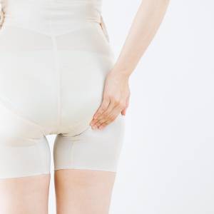 冬に体が冷えやすい人は“お尻が固い”?!お尻をほぐして芯から温まる「牛の顔のポーズ」