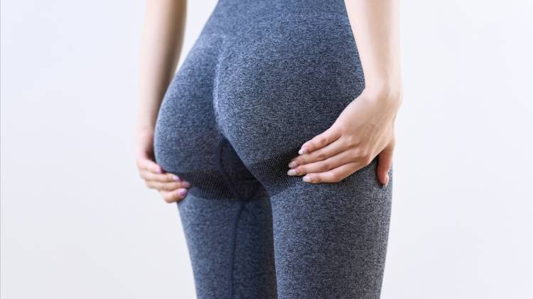 お尻の形が崩れてきた人へ。効かせる筋肉の順番でプリっと上向きに「基本のお尻トレ」