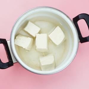 【体が温まる朝ごはん】湯豆腐にちょい足しするだけ!血流アップレシピ|管理栄養士が解説