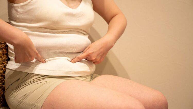 お腹がたるむ意外な原因「リブフレア」を解消！肋骨をしなやかに引きしめる〈前鋸筋トレーニング〉