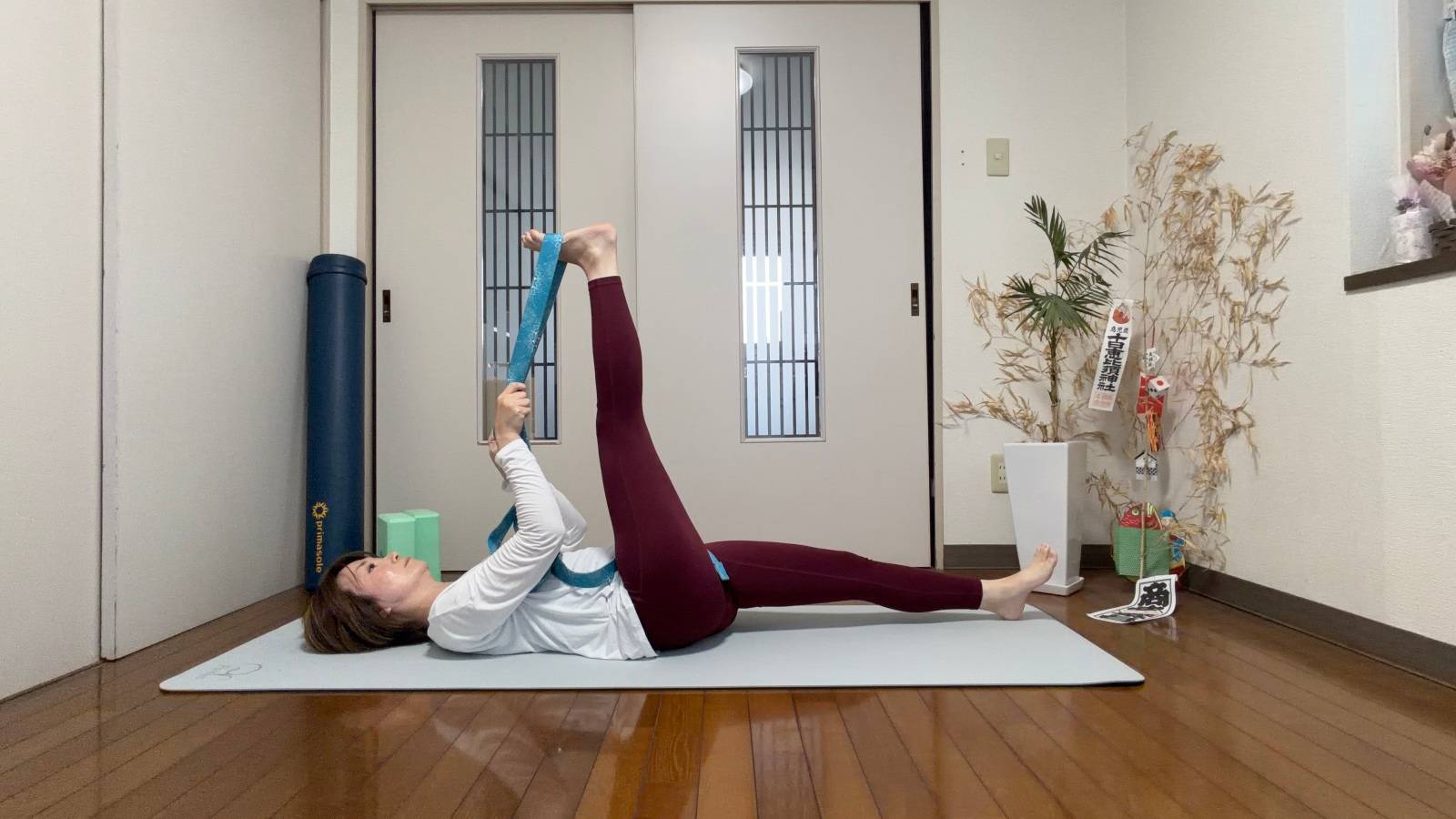 股関節ほぐしストレッチ