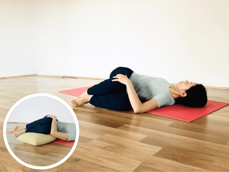 ねじりのポーズ