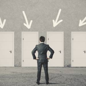 仕事が早い決断力のある人が心がけている「“選択肢を減らす”という1つのルール」とは？精神科医が解説