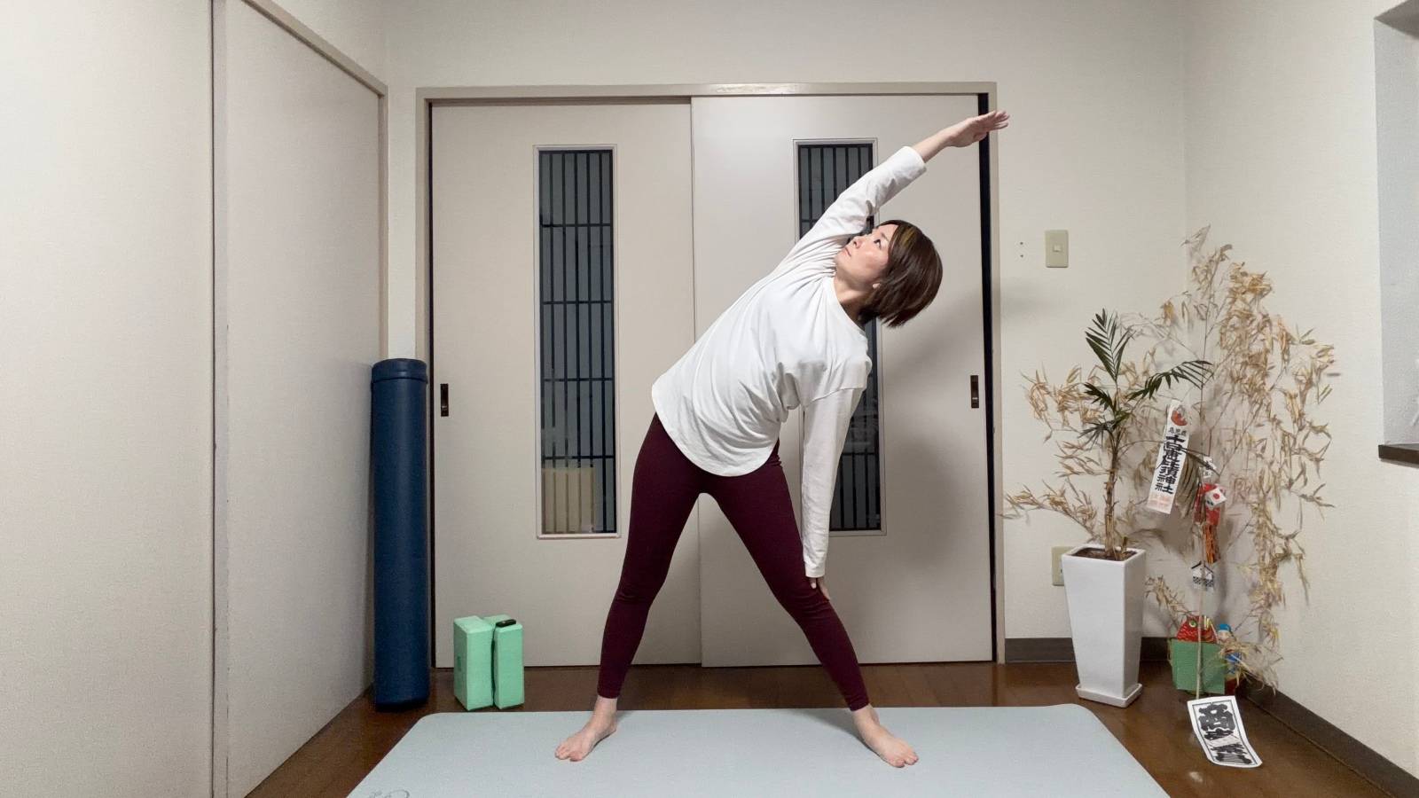 巡りを促すヨガポーズ