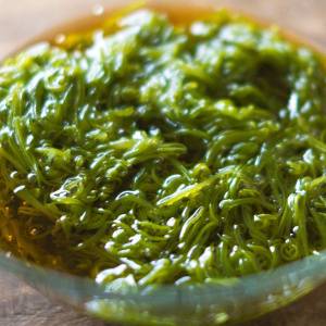 夜めかぶを食べるだけ！みるみる痩せ体質に変わる「めかぶ」の食べ方｜管理栄養士が解説